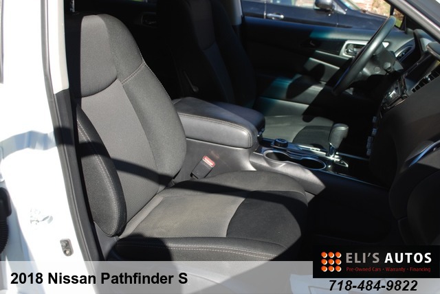 2018 Nissan Pathfinder S 