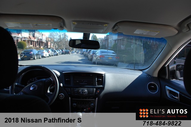 2018 Nissan Pathfinder S 
