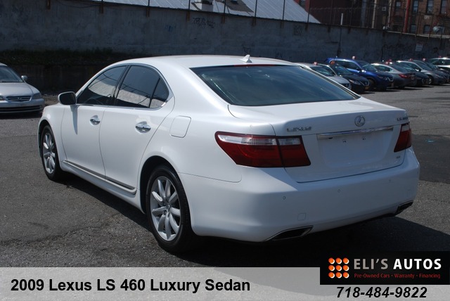 2009 Lexus LS 460 Luxury Sedan 